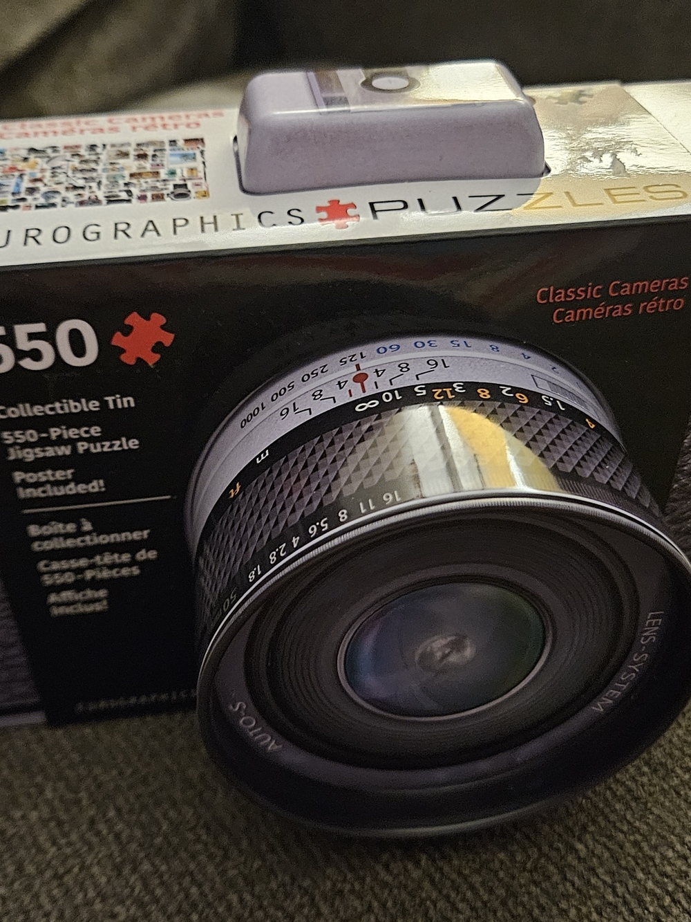 Eurographics 550 Piece Jigsaw Puzzle Classic Cameras in Collectible Tin New RARE